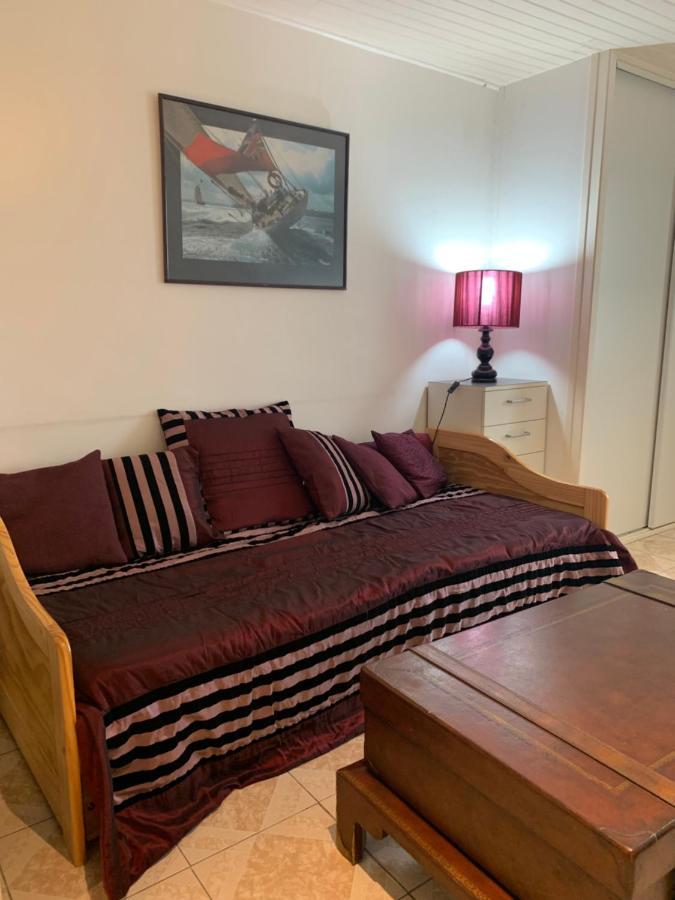 Charmant Studio Meuble Montignac-Charente Zewnętrze zdjęcie